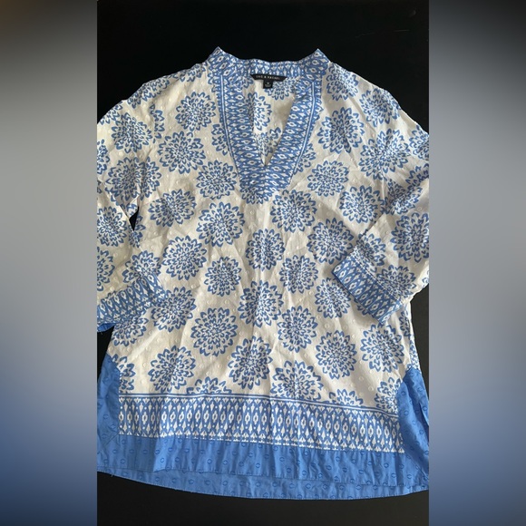 Zac & Rachel brand Blue & White Boho Style Blouse Size Medium EUC - Picture 1 of 6